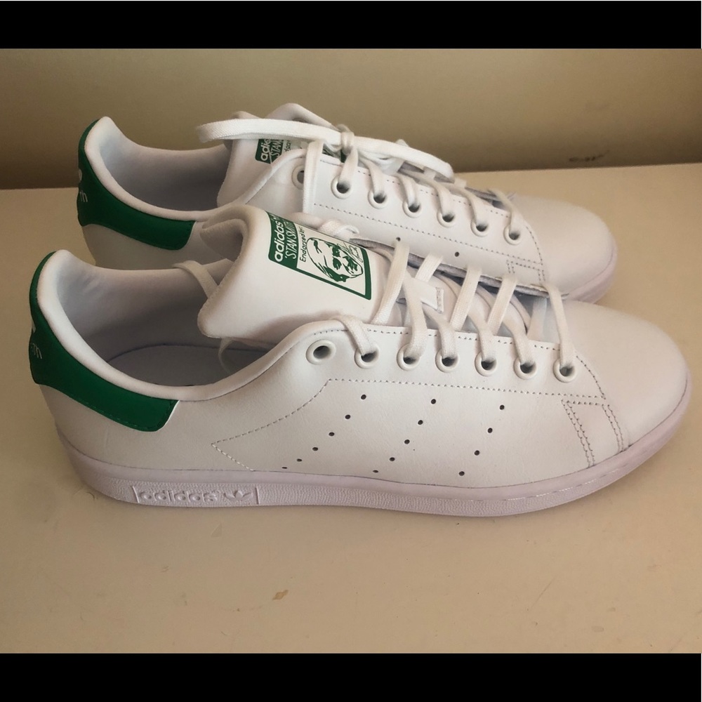 NWT Adidas Stan Smith - Size 8